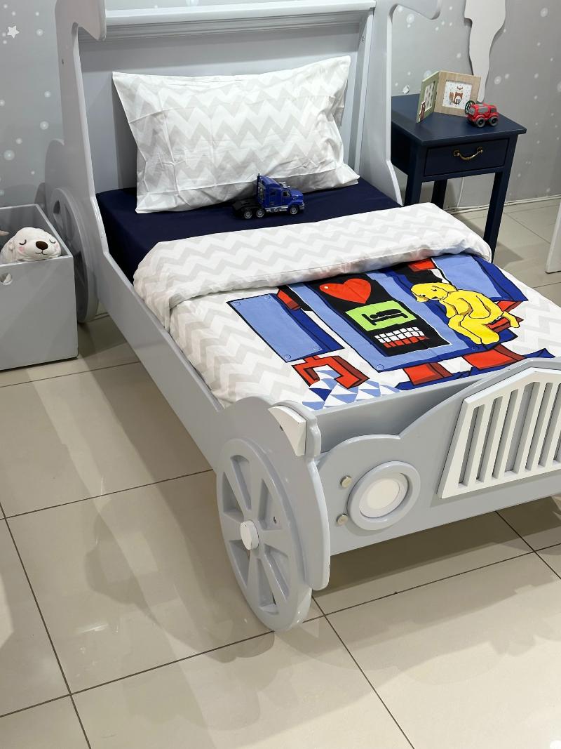 Vintage Pop Car Bed - Image 2